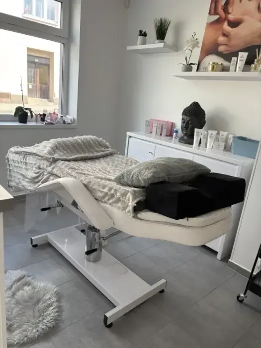 Pohodlné křeslo pro prodlužování řas